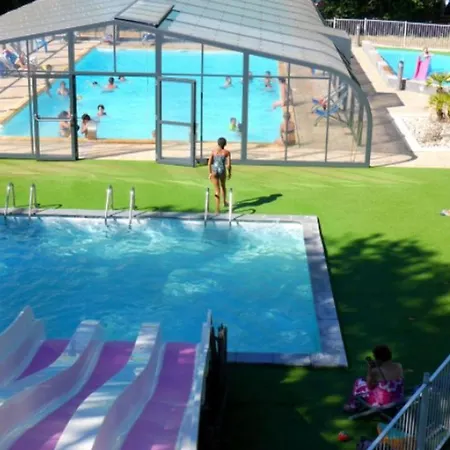 Camping Mobil Confortable Avec Terrasse Pour 6 Personnes - Api-1-52-986 *