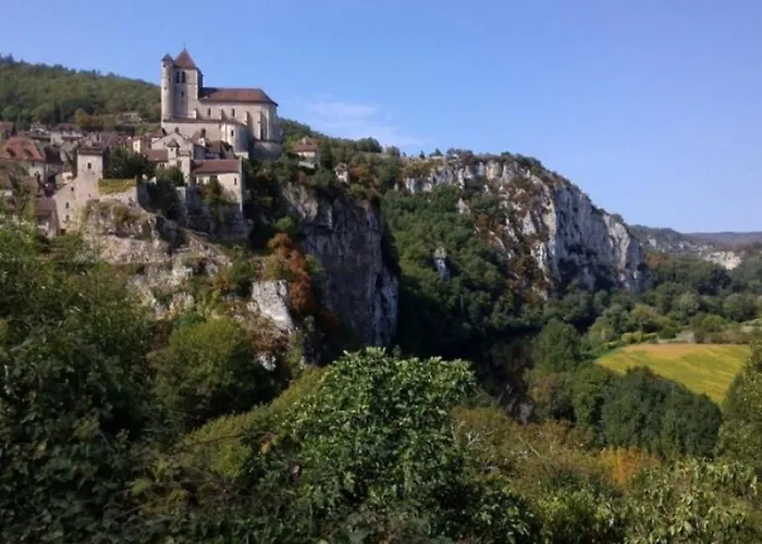 Camping Mobil Confortable Avec Terrasse Pour 6 Personnes - Api-1-52-986 *