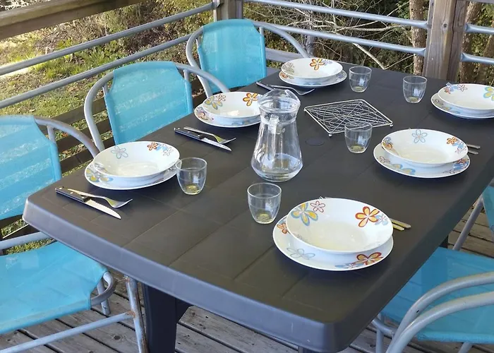 Mobil Confortable Avec Terrasse Pour 6 Personnes - Api-1-52-986