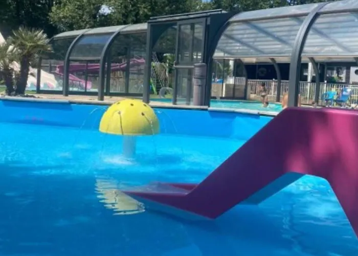 Mobil Confortable Avec Terrasse Pour 6 Personnes - Api-1-52-986