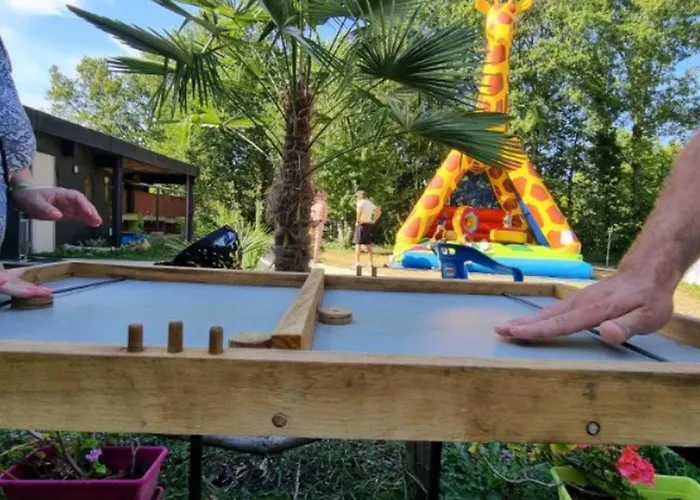 Mobil Confortable Avec Terrasse Pour 6 Personnes - Api-1-52-986 Camping Martiel